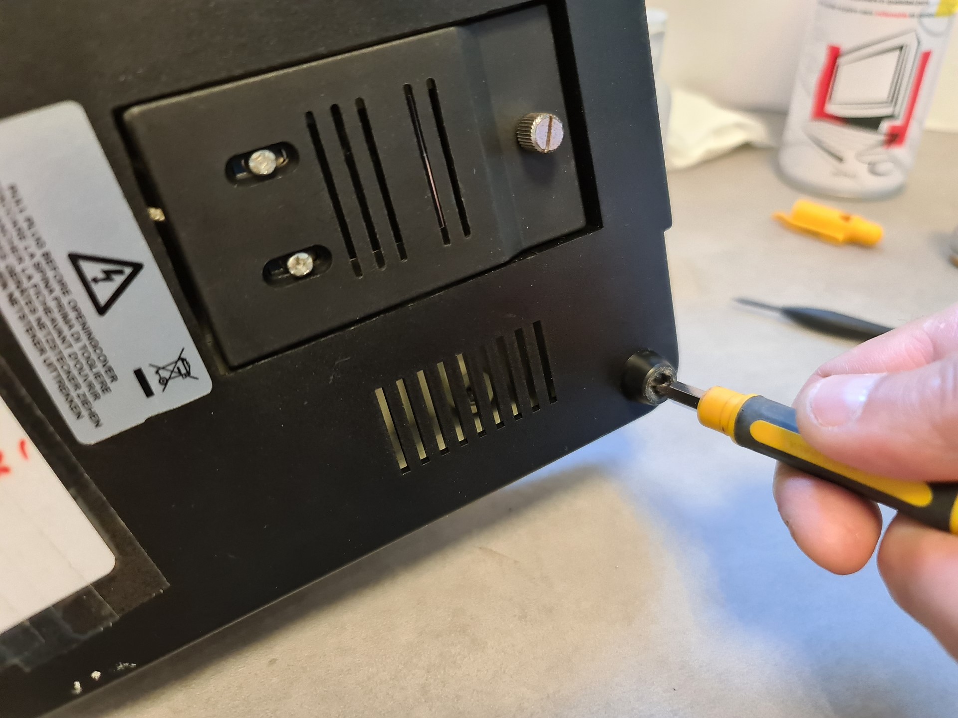 Nettoyage de la molette de luminosité du microscope – SVT Labs
